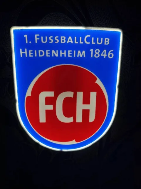 1. FC Heidenheim Leuchtschild Detailansicht mit 3D-Effekt