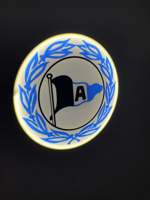 Arminia Bielefeld LED-Leuchtschild mit 3D-Effekt und Vereinslogo in Blau-Weiß-Schwarz