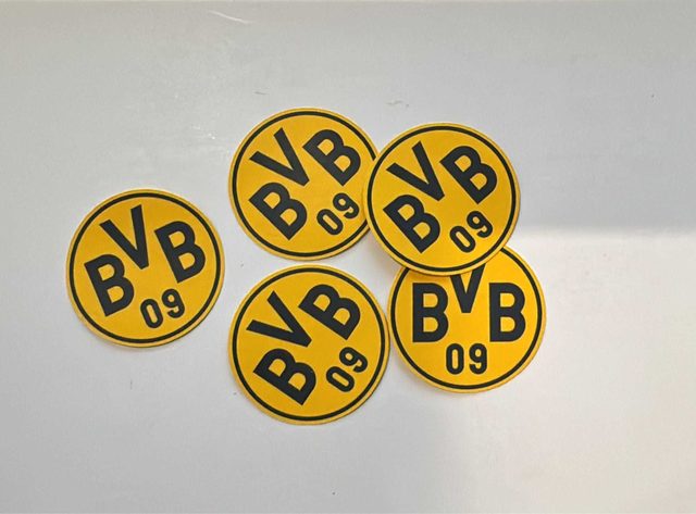 Borussia Dortmund Sticker Set mit 5 runden BVB Aufklebern in verschiedenen Größen