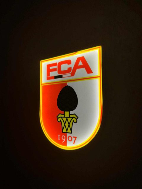 FC Augsburg Leuchtschild leuchtend - FCA LED Schild Detail