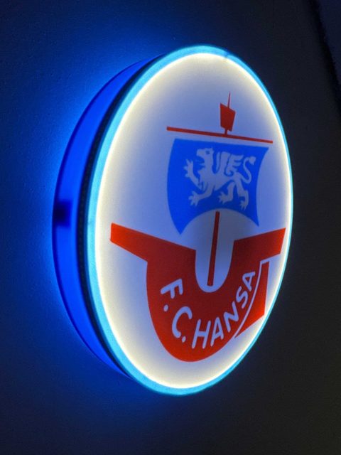 Hansa Rostock LED-Schild Detailansicht mit offiziellem Vereinslogo