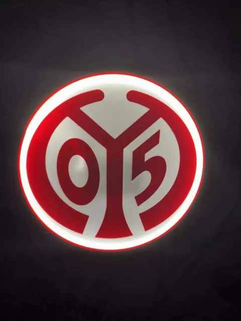 FSV Mainz 05 LED-Wanddeko leuchtend in warmem Licht