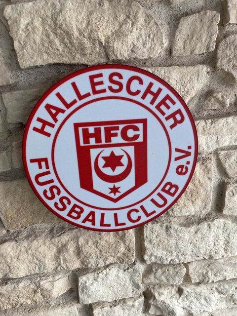 Hallescher FC Fanraum Deko mit warmem LED Licht
