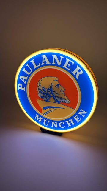 Paulaner Leuchtschild Größenvergleich 24cm und 34cm