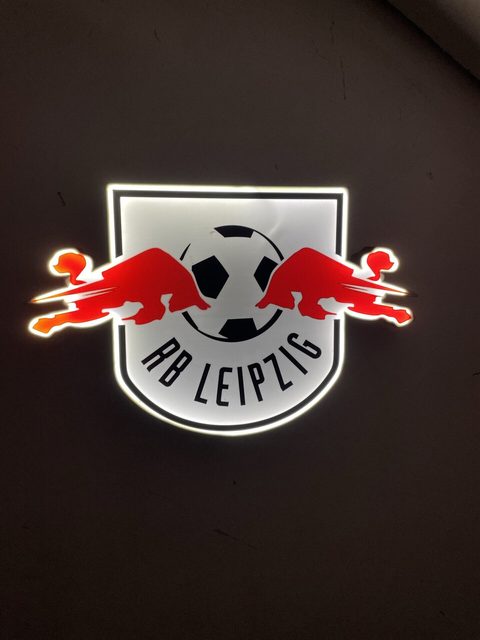 RB Leipzig LED-Nachtlicht im Einsatz – Atmosphärische Beleuchtung