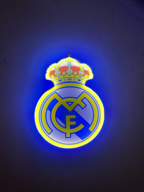Real Madrid Tischlampe mit 3D-Effekt und Standfuß
