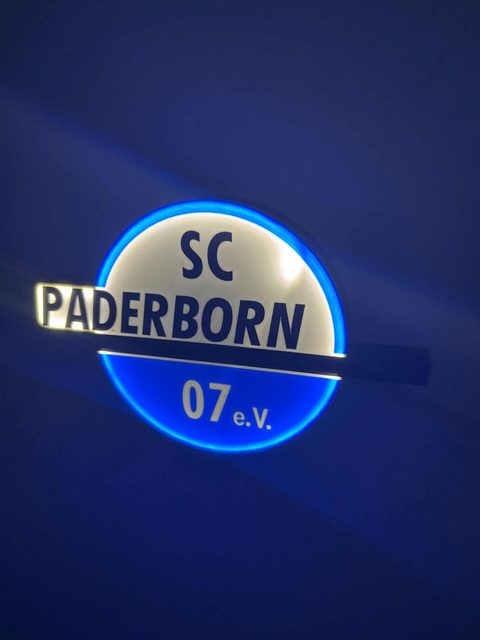 SC Paderborn LED-Wanddeko leuchtend in verschiedenen Größen
