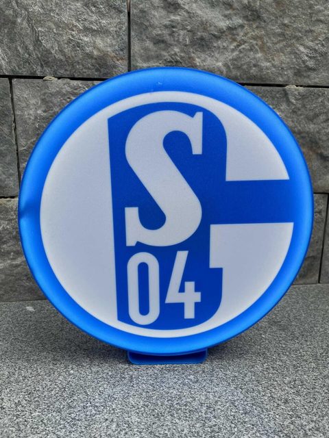S04 LED Schild Detailansicht mit Logo