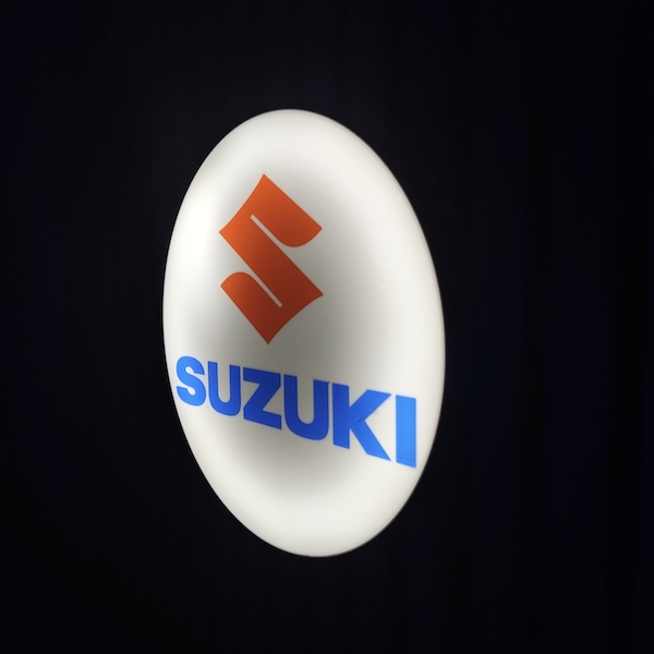 Suzuki LED-Leuchtschild Wanddeko Autodeko Geschenk