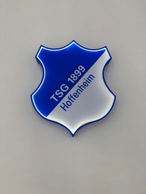 Hoffenheim LED-Leuchtschild als Geschenkidee verpackt